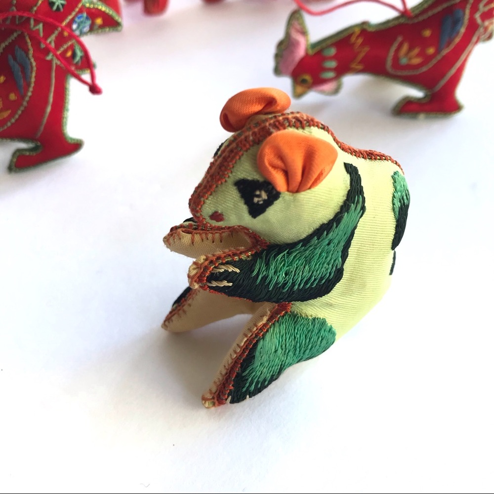 *SOLD* Vintage Asian silk stuffed animal figurines - Picture 2 of 8